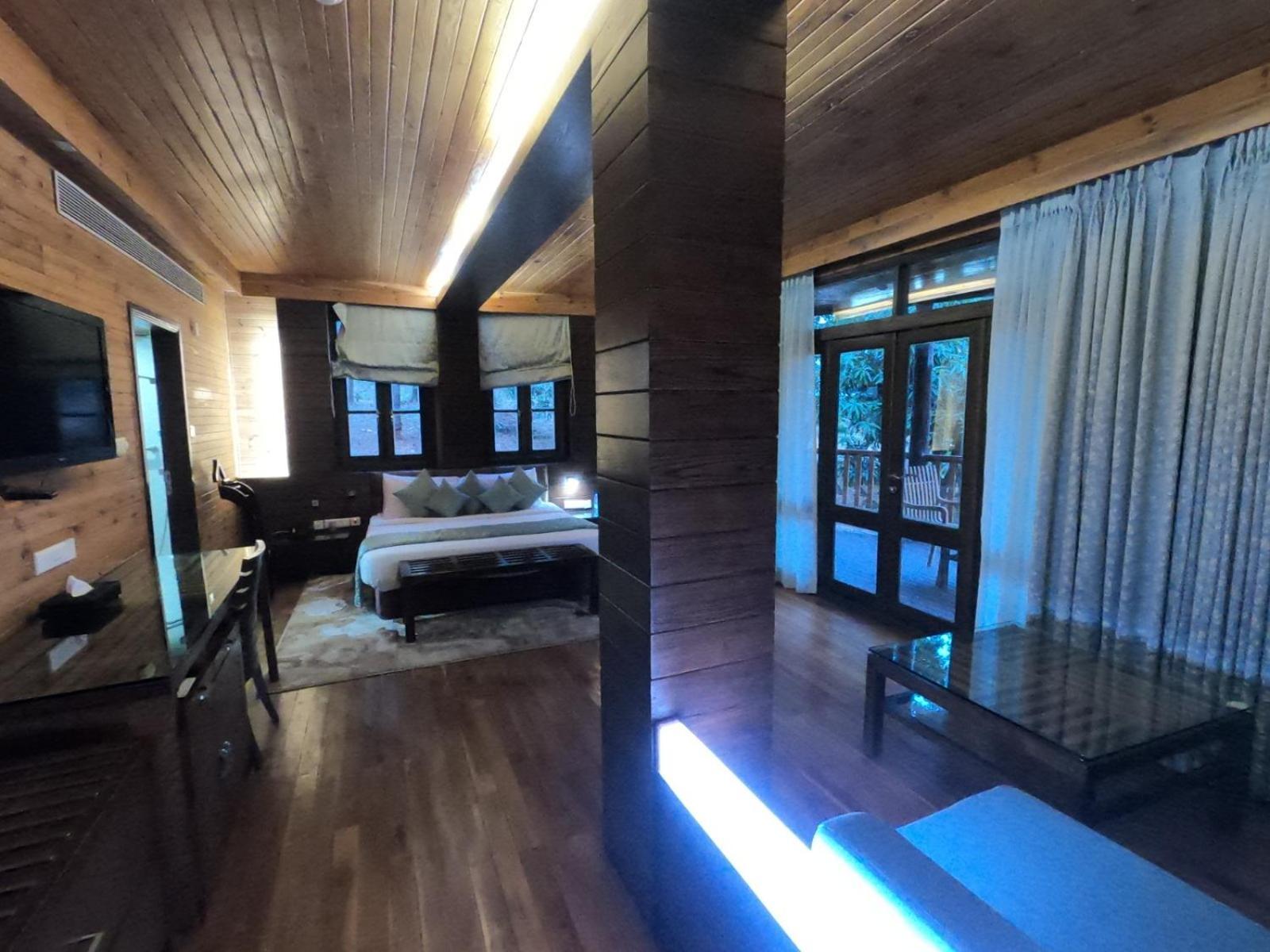 Aamby Valley City Lonavala Dış mekan fotoğraf A room at the hotel