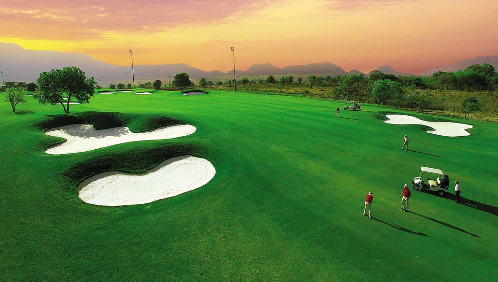 Aamby Valley City Lonavala Dış mekan fotoğraf Golf Course at the Pune Golf Club