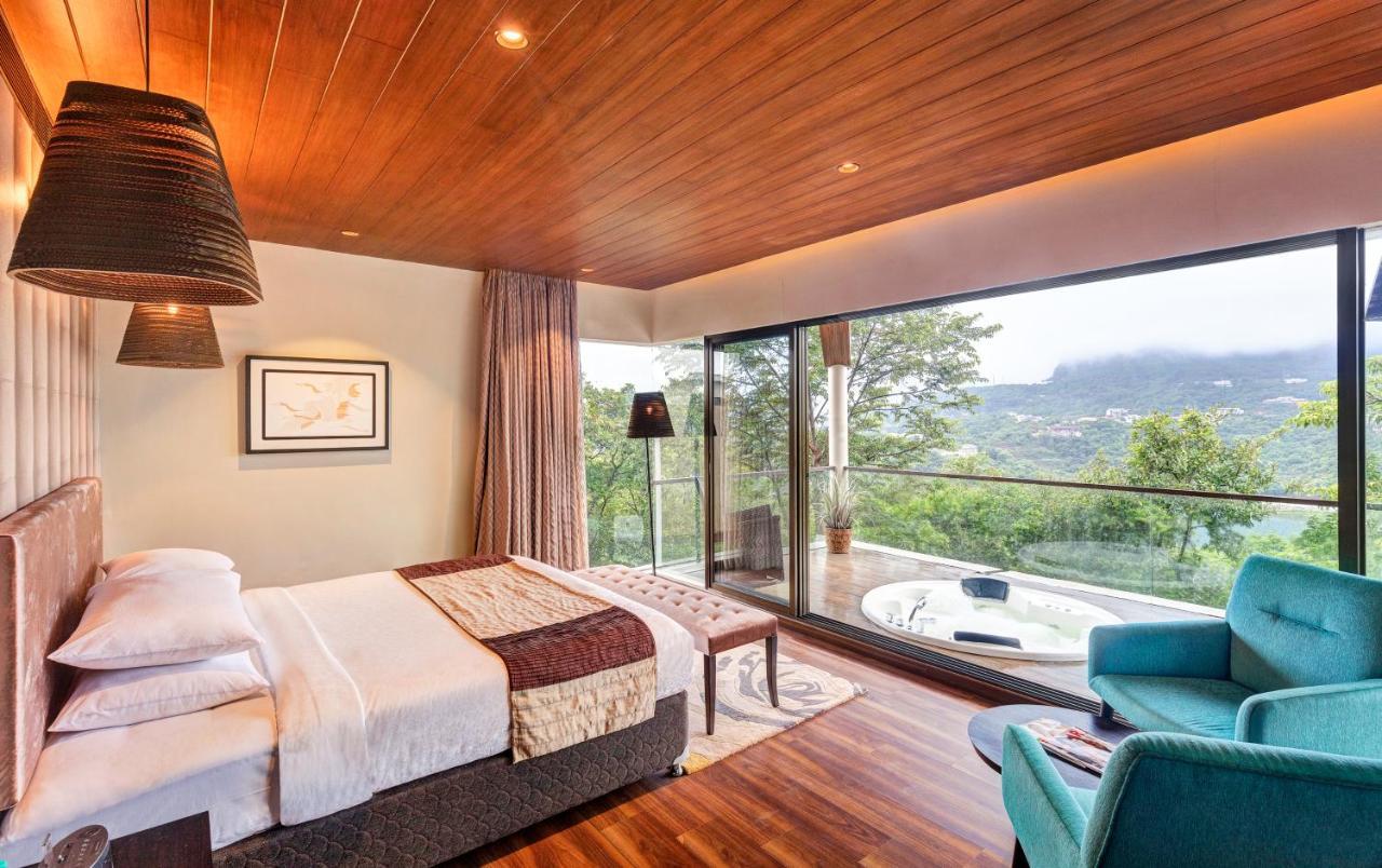 Aamby Valley City Lonavala Dış mekan fotoğraf A room at the hotel